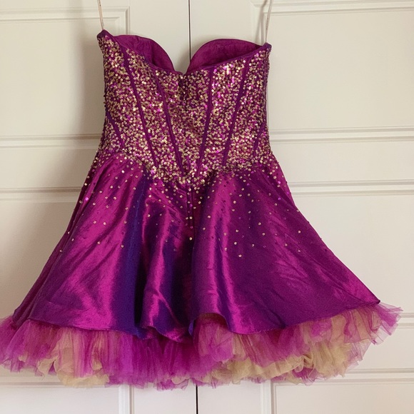 Homecoming dress!! - Picture 2 of 5